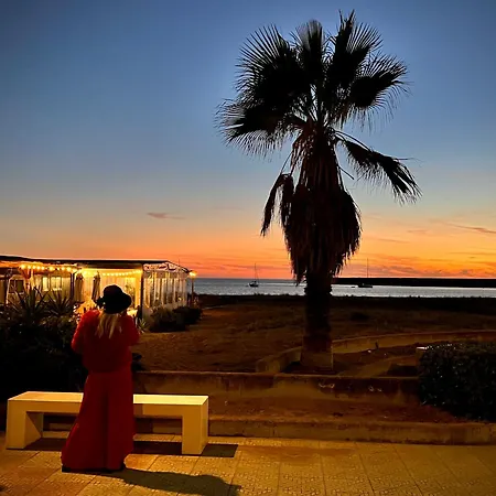 The Lonely Star Affittacamere Flussio